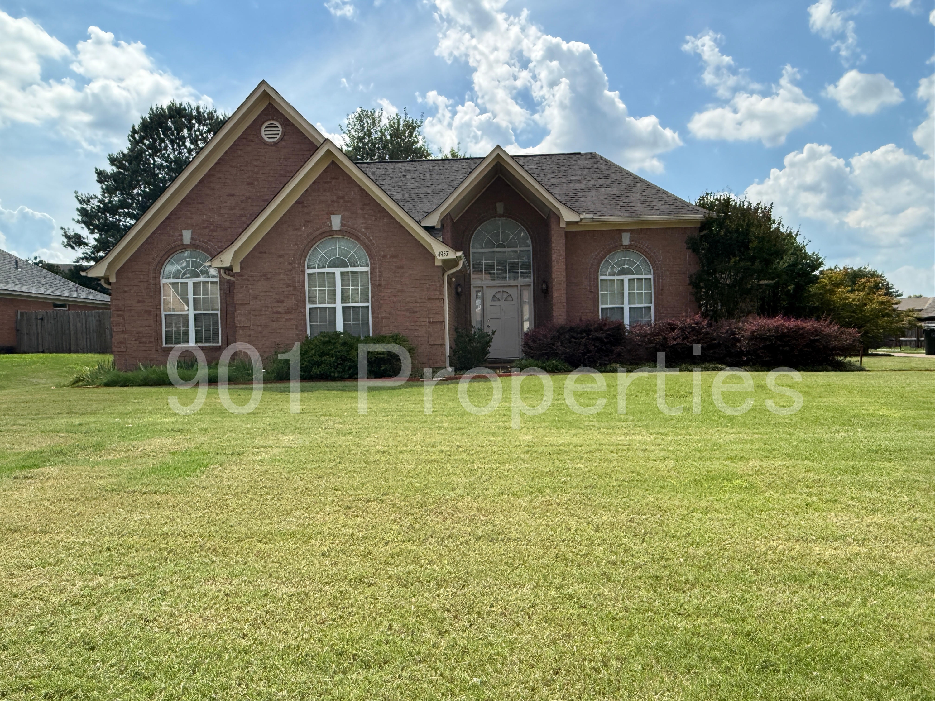 4957 Rivercrest Lane