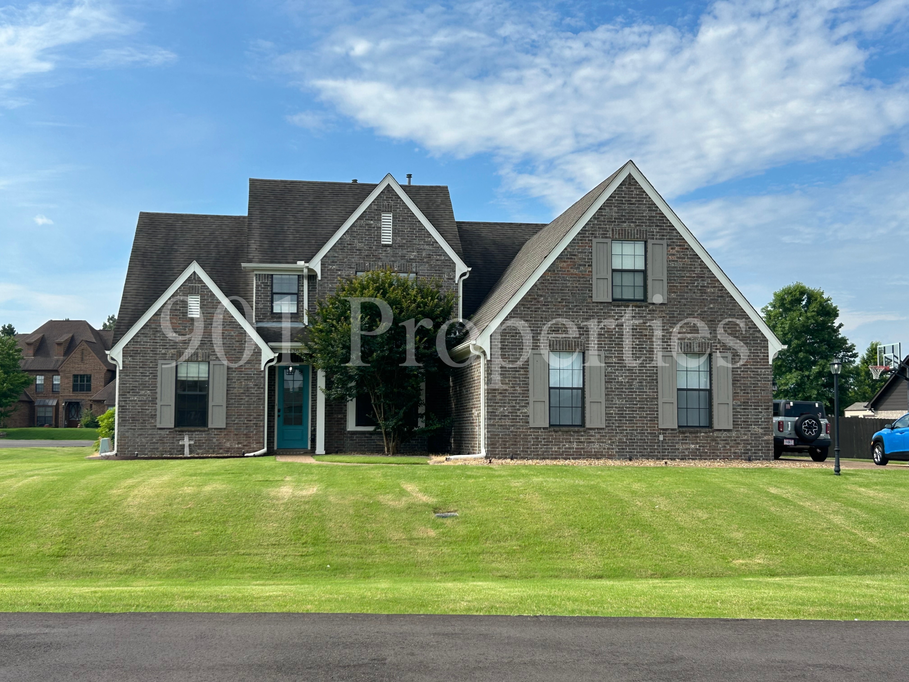Property main image