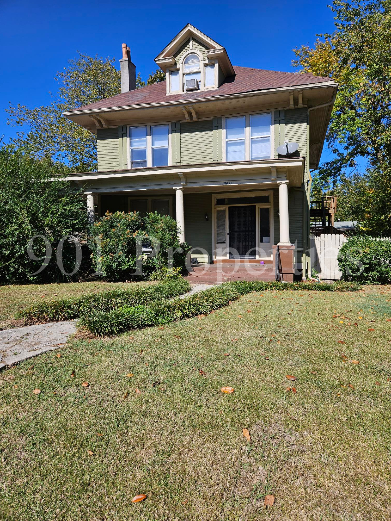 1500 Court Avenue #2